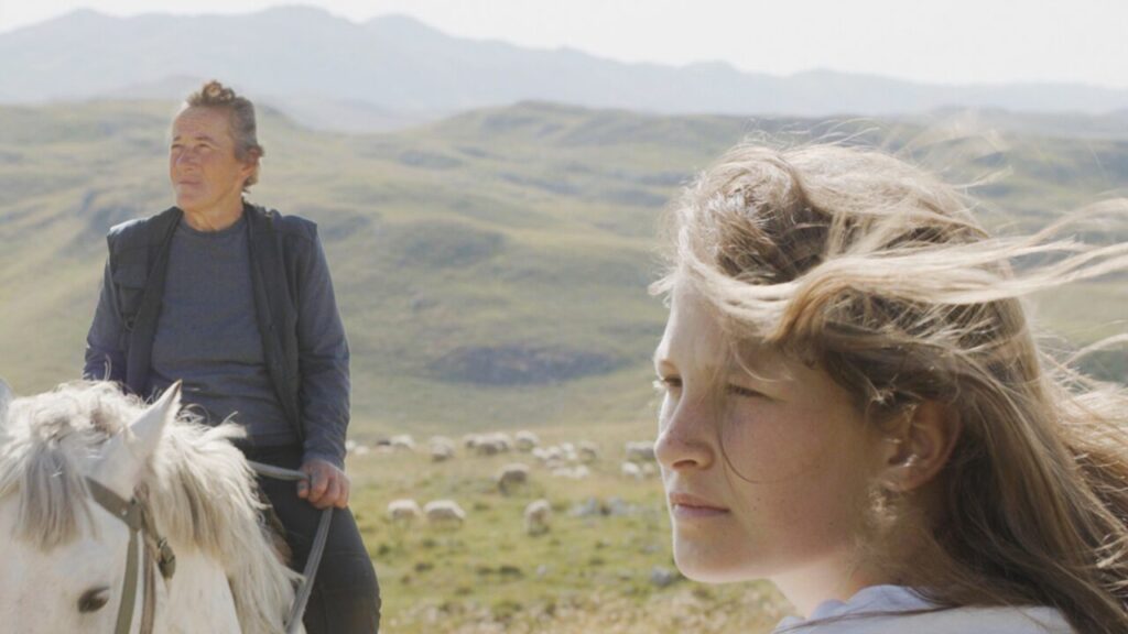 to hold a mountain cph dox 2026