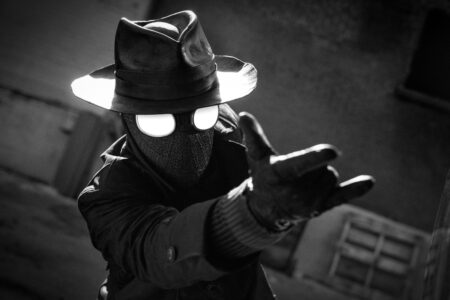 nicolas cage spider-noir