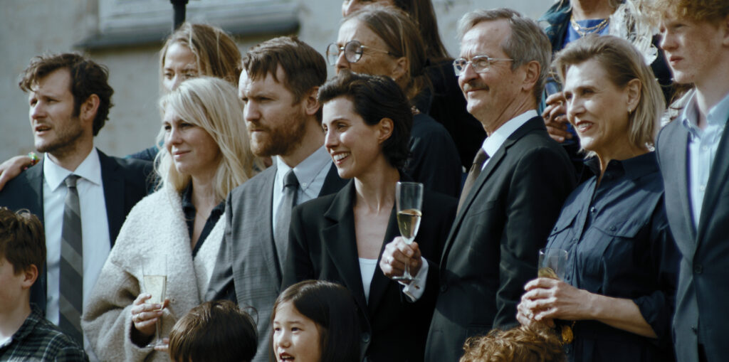 Simon Bennebjerg (Thomas), Helene Reingaard Neumann (Katrine), Elliott Crosset Hove (Erik), Katrine Greis-Rosenthal (Astrid), Lars Brygmann (Gorm), Charlotte Fich (Karin), Marius Urbrand Simonsen (Malte)